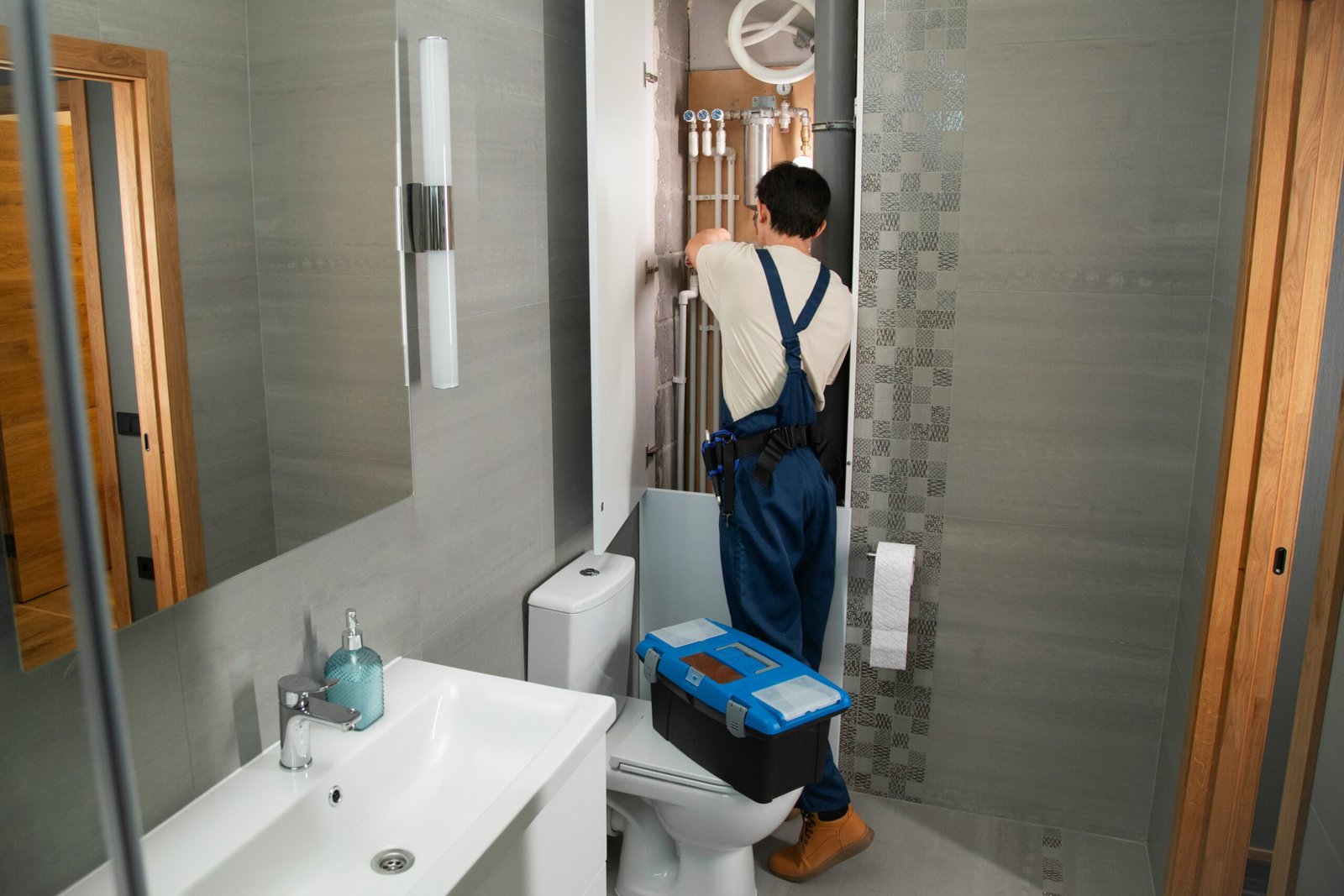 SmartFix technician providing home maintenance service in Saudi Arabia